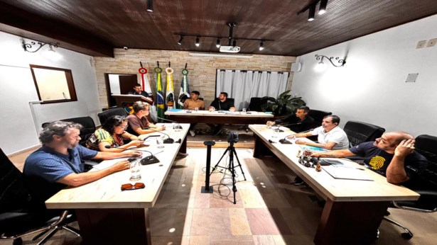 Câmara aprova projetos relevantes em sessão ordinária.